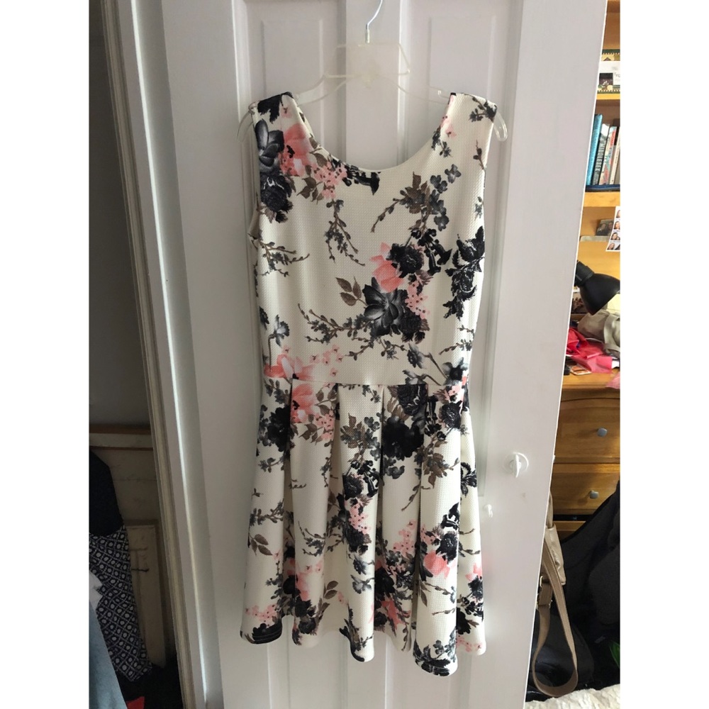 Patterned, Floral A-Line Boutique Dress